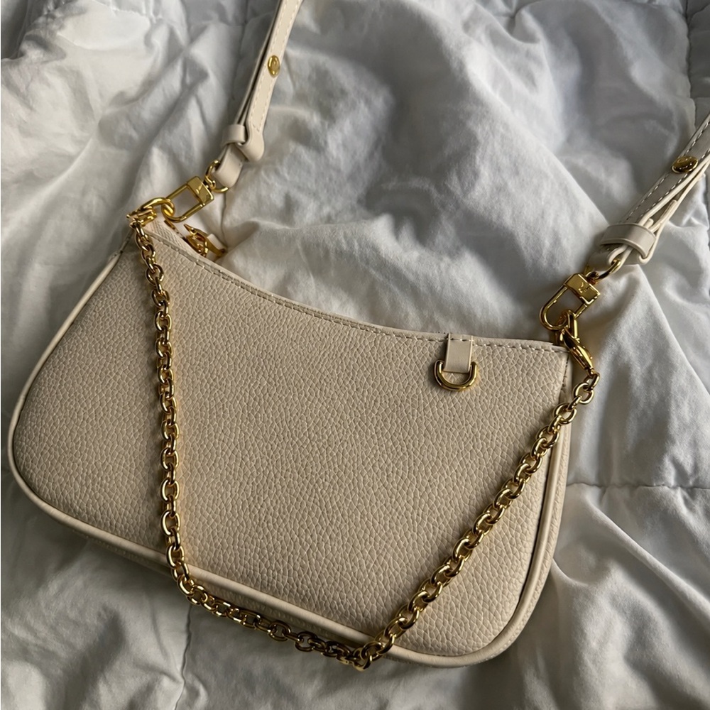 Cream Leather Crossbody Bag with Gold Chain